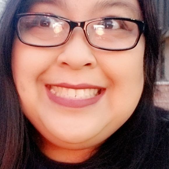 Meet your Posher, Rena - Picture 1 of 1